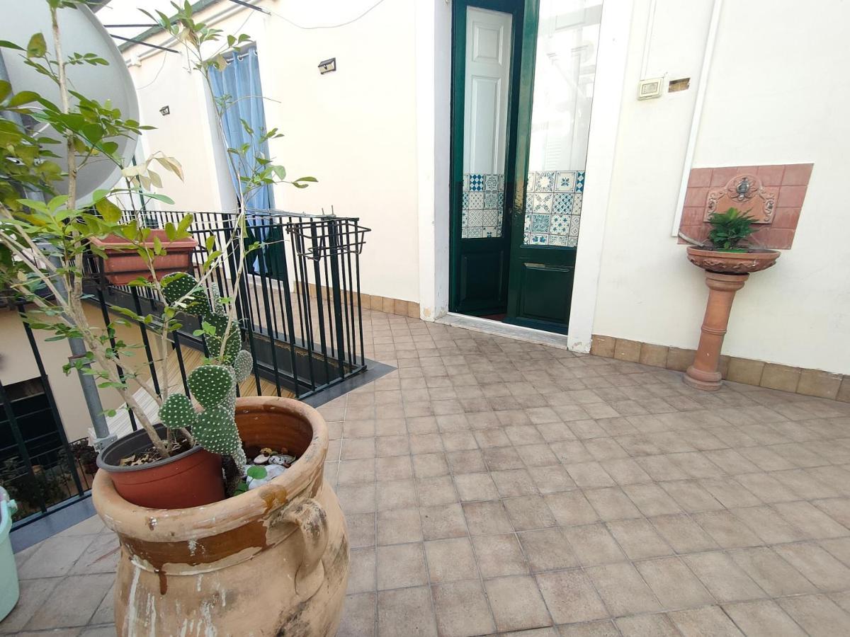 Arco Del Vescovo 1 Hotel Acireale Exterior photo